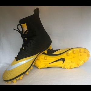 Nike Force Savage Varsity High Top Football Cleats